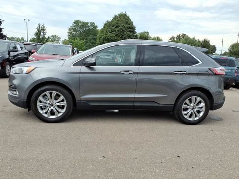 Used 2024 Ford Edge Titanium AWD/4WD image 2