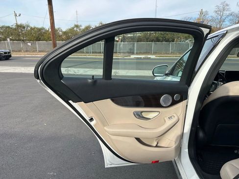 Used 2015 Mercedes-Benz C 300 4MATIC Sedan image 13