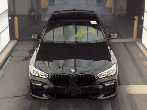 Used 2021 BMW X6 sDrive40i w/ M Sport Package RWD image 2