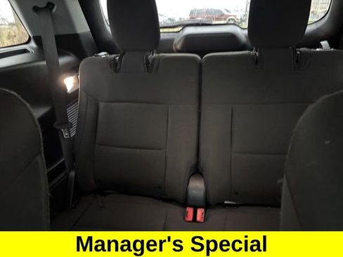 Used 2022 Ford Explorer XLT image 35