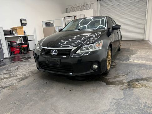 Used 2013 Lexus CT 200h FWD image 4