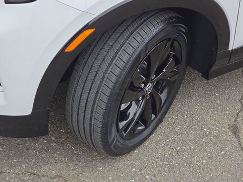 Used 2024 Buick Encore GX Sport Touring image 36