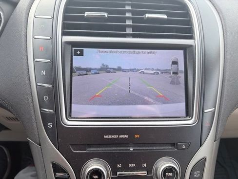 Used 2016 Lincoln MKX Select w/ Select Plus Package FWD image 24