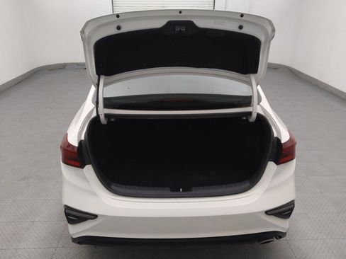Used 2020 Kia Forte LXS FWD image 29