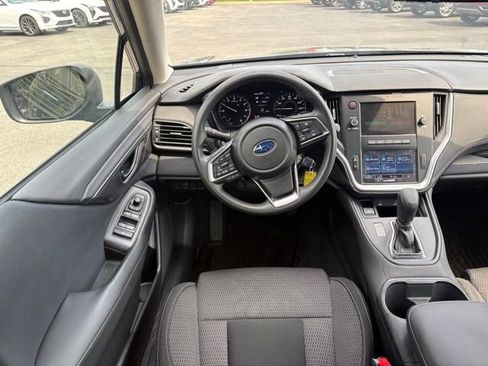 Used 2024 Subaru Outback AWD/4WD image 16