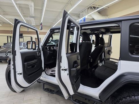 Used 2021 Jeep Wrangler Unlimited Sport AWD/4WD image 14