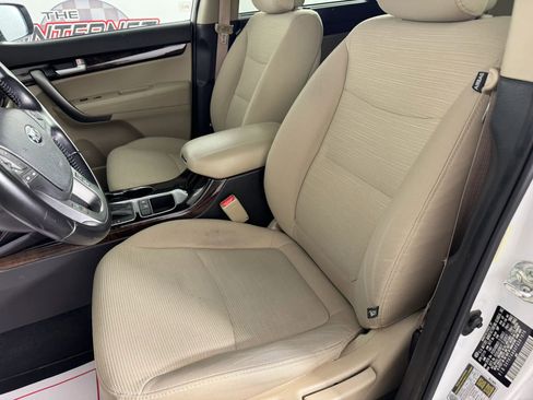 Used 2015 Kia Sorento LX FWD image 34