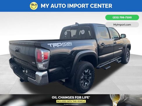 Used 2023 Toyota Tacoma TRD Off-Road image 5