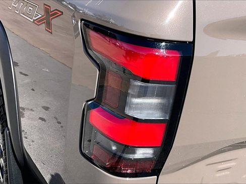 Used 2022 Nissan Frontier Pro-X w/ Technology Package image 29