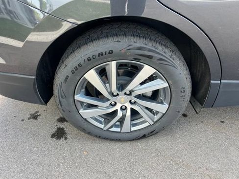 Used 2022 Chevrolet Equinox Premier AWD/4WD image 9