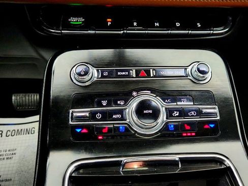 Used 2022 Lincoln Nautilus Reserve w/ Luxury Package image 18