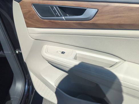 New 2026 Volkswagen Atlas SE image 16