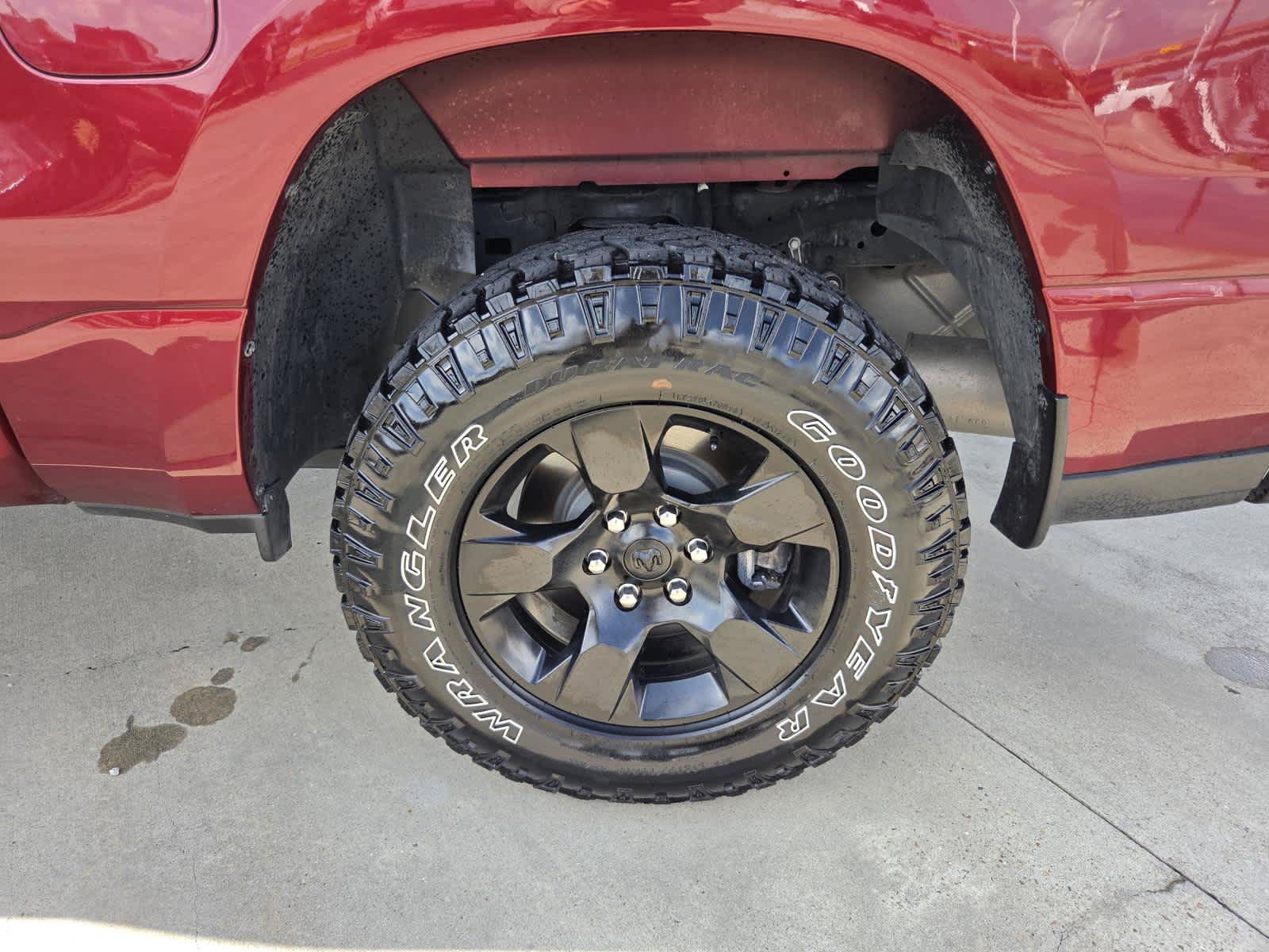 Used 2025 RAM 1500 Warlock AWD/4WD image 25