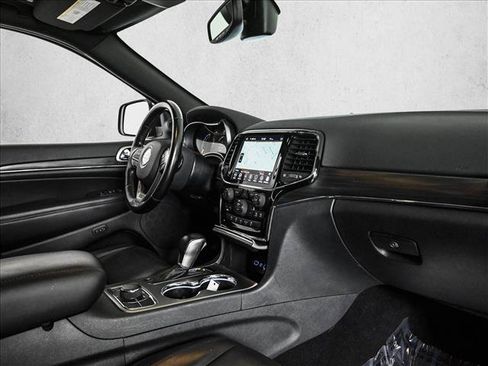 Used 2020 Jeep Grand Cherokee Limited AWD/4WD image 22