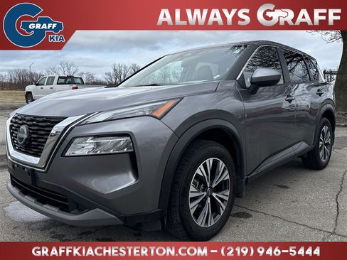 Used 2023 Nissan Rogue SV image 1