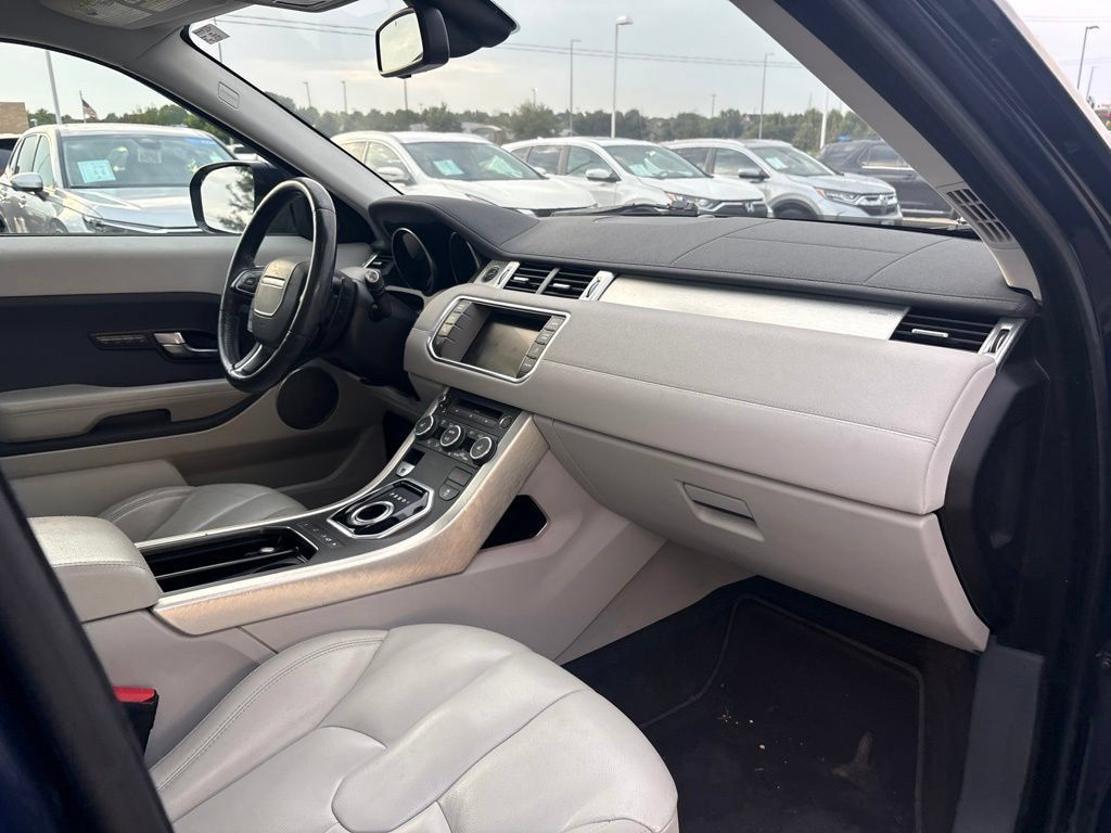 Used 2013 Land Rover Range Rover Evoque Pure Plus AWD/4WD image 25