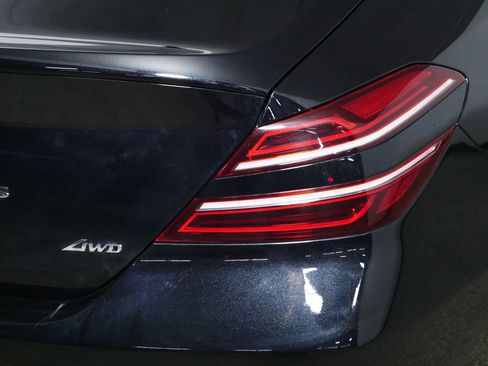 Used 2022 Genesis G70 2.0T w/ Prestige Package image 17