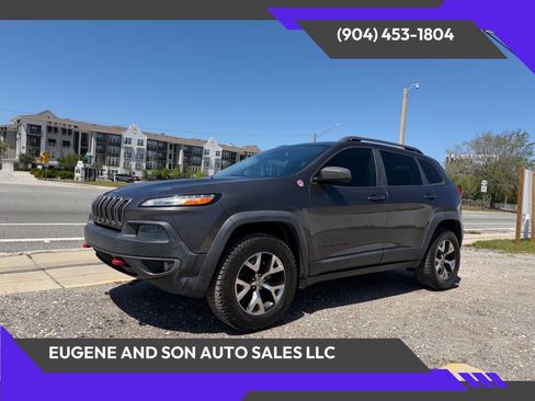 Used 2015 Jeep Cherokee Trailhawk w/ Comfort/Convenience Group image 1