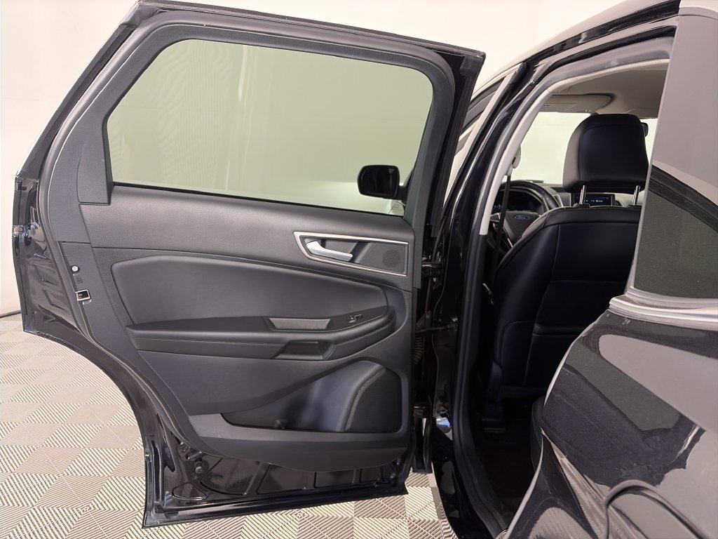 Certified 2024 Ford Edge SEL AWD/4WD image 12