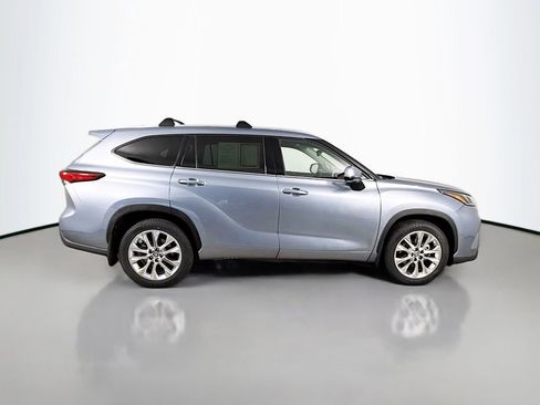 Certified 2022 Toyota Highlander Limited image 8
