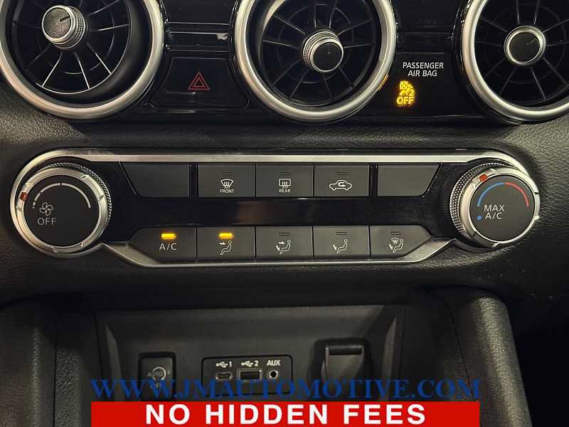 Used 2024 Nissan Sentra SV FWD image 33