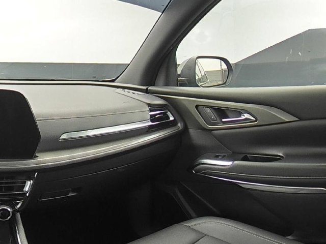 Used 2025 Chevrolet Traverse LT AWD/4WD image 31