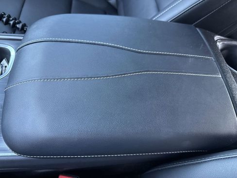 Used 2025 GMC Acadia Elevation w/ Elevation Premium Package AWD/4WD image 37