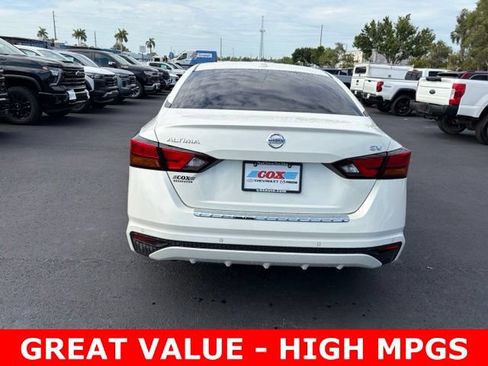 Used 2022 Nissan Altima 2.5 SV FWD image 5
