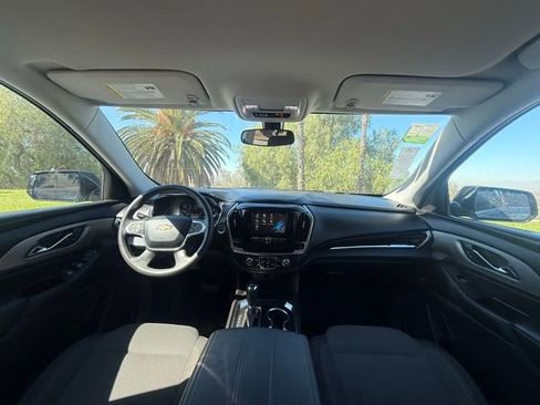 Used 2018 Chevrolet Traverse LS image 17