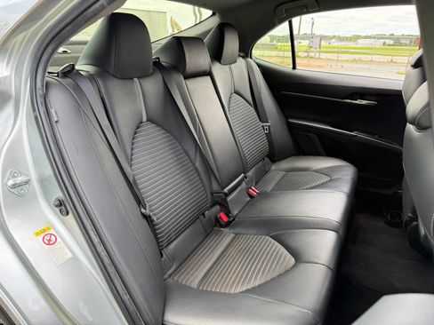 Used 2018 Toyota Camry SE FWD image 27