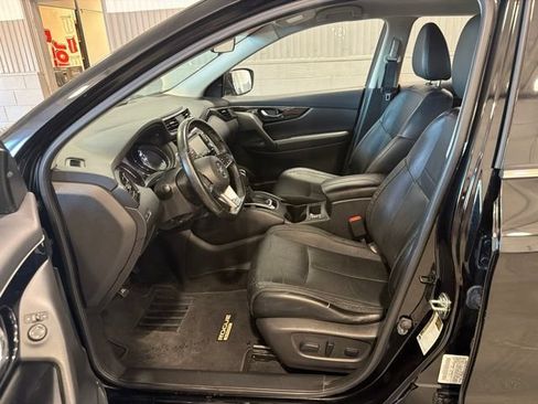Used 2018 Nissan Rogue Sport SL AWD/4WD image 17