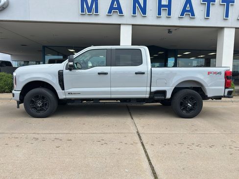 New 2026 Ford F250 XL w/ STX Appearance Package AWD/4WD image 4