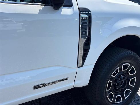 Used 2023 Ford F250 Platinum AWD/4WD image 12