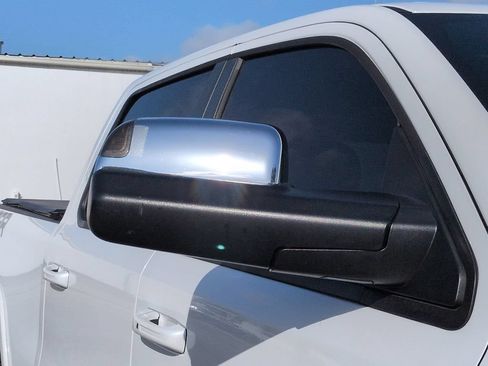 Used 2019 RAM 1500 Laramie AWD/4WD image 12