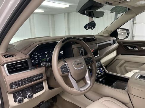Used 2024 GMC Yukon Denali w/ Denali Reserve Package AWD/4WD image 10