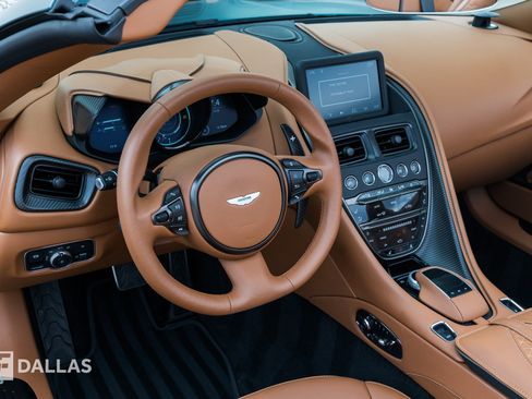 Used 2023 Aston Martin DBS Superleggera Volante RWD image 3