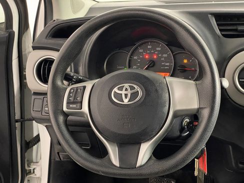 Used 2012 Toyota Yaris L image 15
