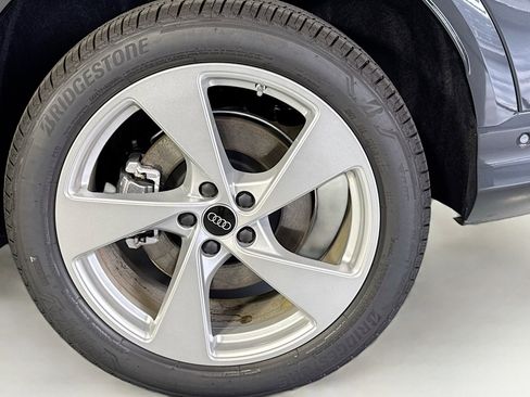 New 2025 Audi Q5 Premium Plus image 28