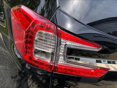 Certified 2023 Subaru Ascent Limited AWD/4WD image 34