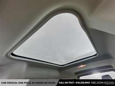 Used 2019 Ford Transit Connect Titanium w/ Titanium Premium Package image 22