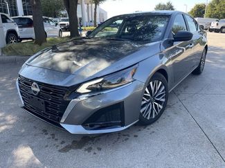 Used 2025 Nissan Altima 2.5 SV video 1