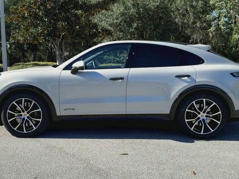 Used 2025 Porsche Cayenne GTS image 5