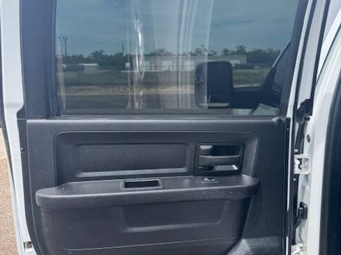 Used 2023 RAM 2500 Tradesman w/ Chrome Appearance Group AWD/4WD image 30