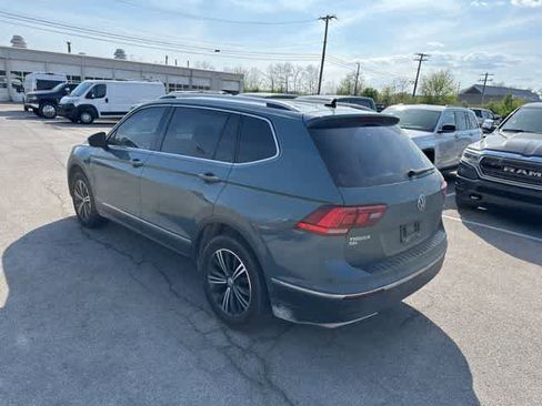 Used 2019 Volkswagen Tiguan SEL w/ 3rd Row Seat Package image 15