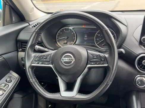 Used 2022 Nissan Sentra SV image 12