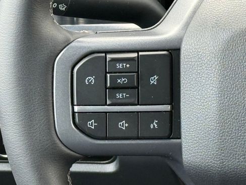 Used 2025 Ford F250 Lariat w/ Chrome Package image 29