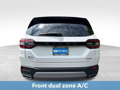 Used 2025 Honda Pilot Touring image 6
