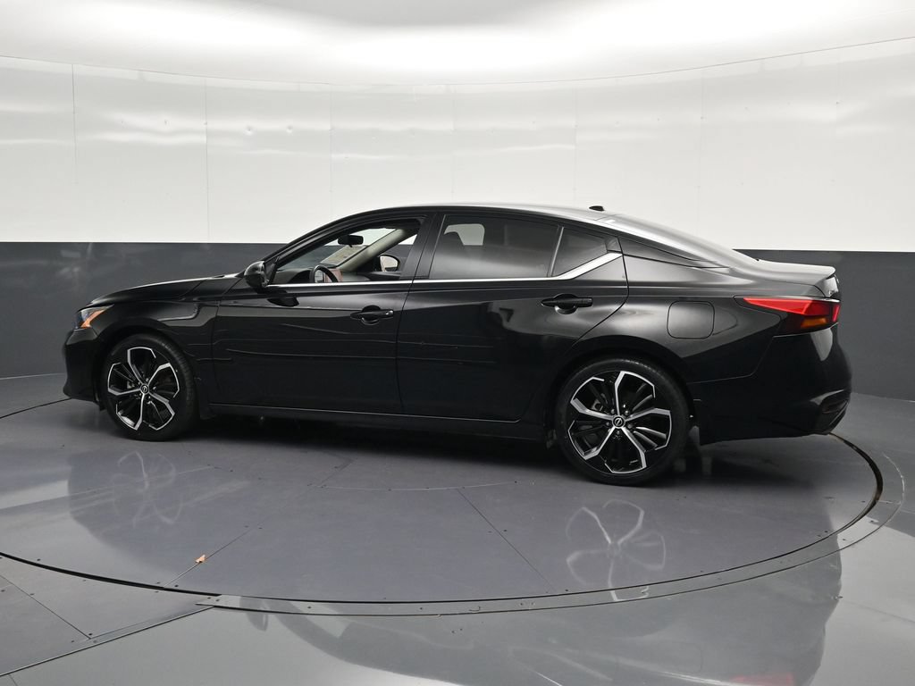 Used 2024 Nissan Altima 2.5 SR FWD image 8