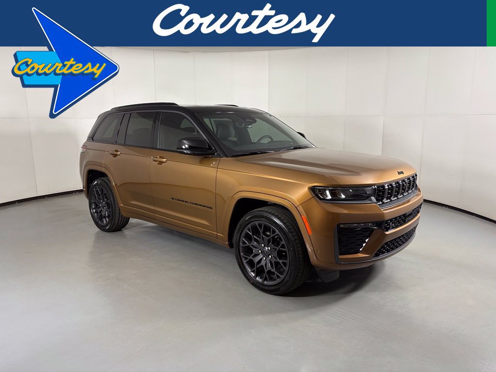 New 2027 Jeep Grand Cherokee Summit w/ Adv Protech Group IV AWD/4WD image 1