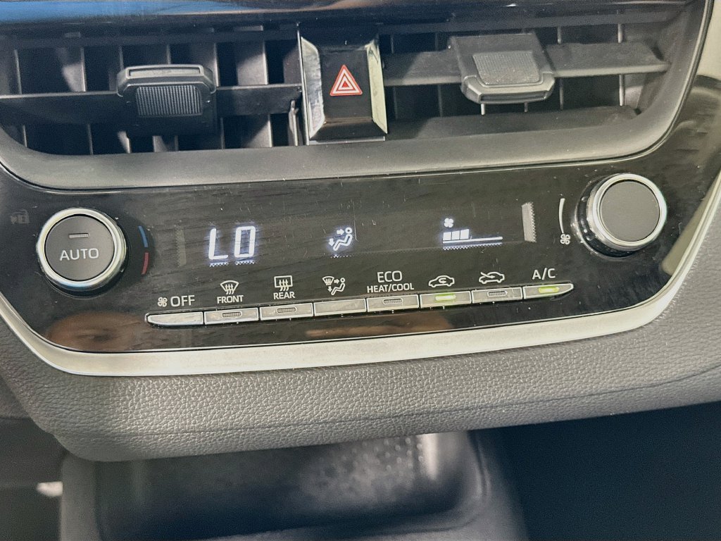 Certified 2025 Toyota Corolla LE FWD image 15